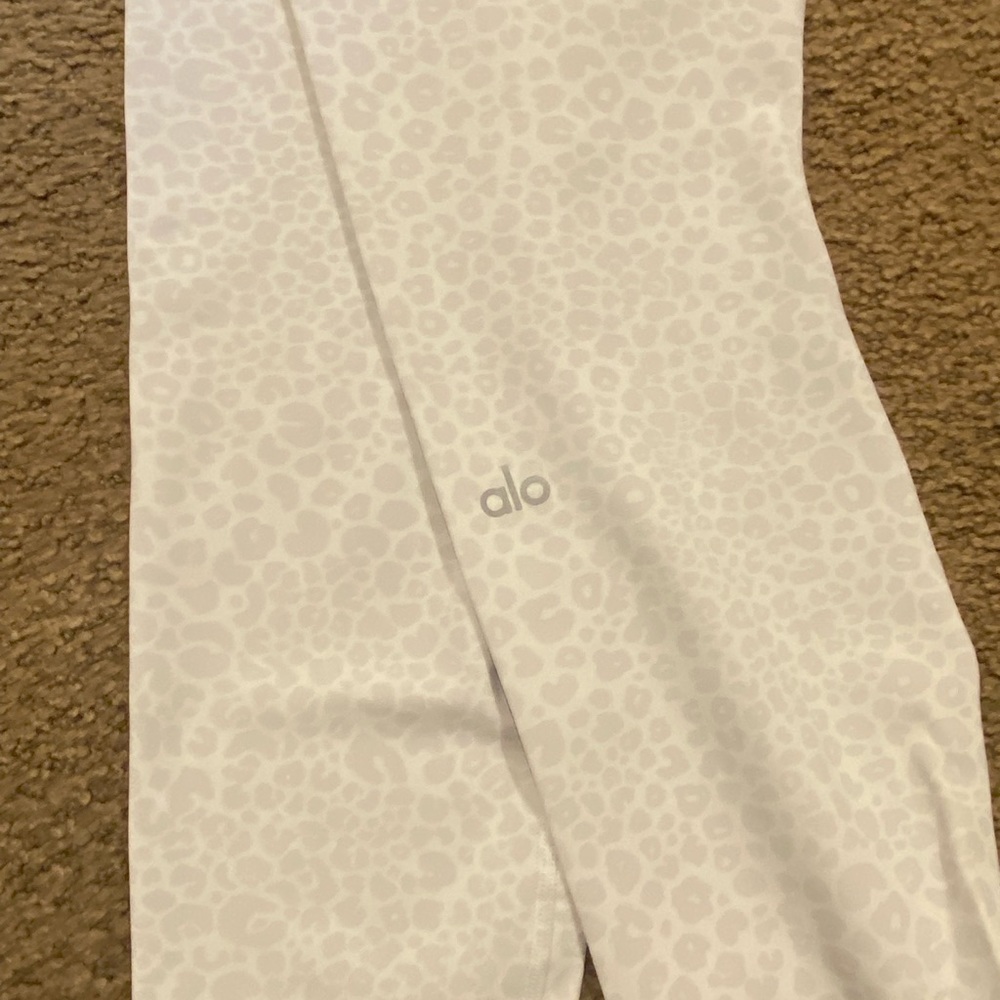 ALO yoga leggings - Picture 3 of 3
